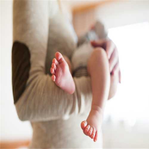 各种身体问题导致不孕，国内三代试管婴儿成功怀双胎男孩